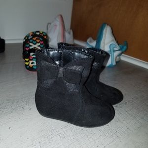 Toddler size 3c boots in like new condition